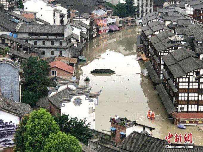秣陵街道顺塘街社区网格员成功调处邻里纠纷